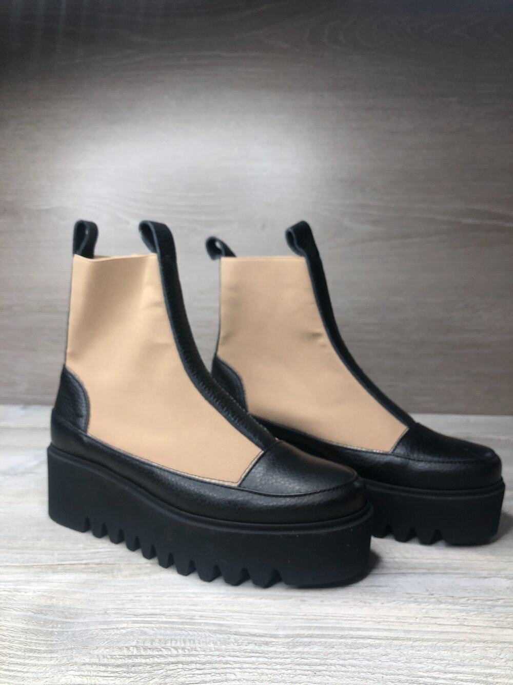 TANK Steiger Italy Platform Chelsea Boots Women EU 36 US 5.5-6 Black Beige